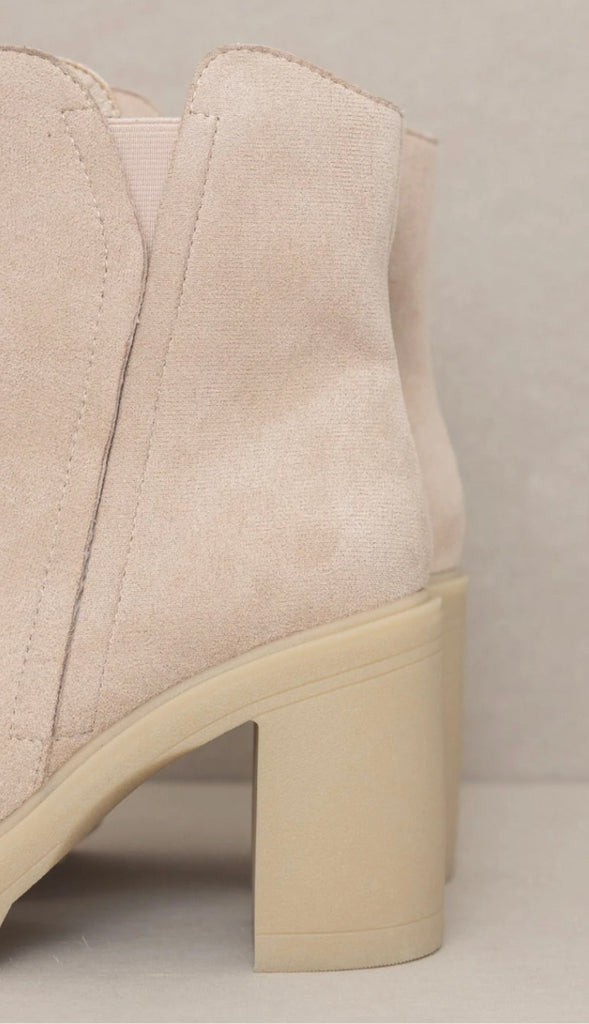 Abbie Chelsea Bootie- Cream