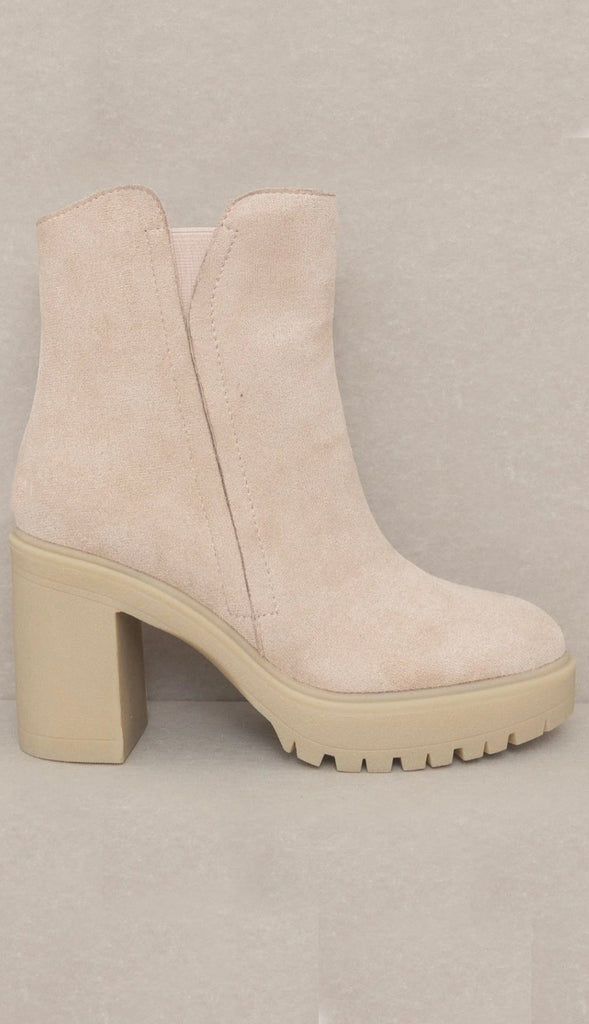 Abbie Chelsea Bootie- Cream
